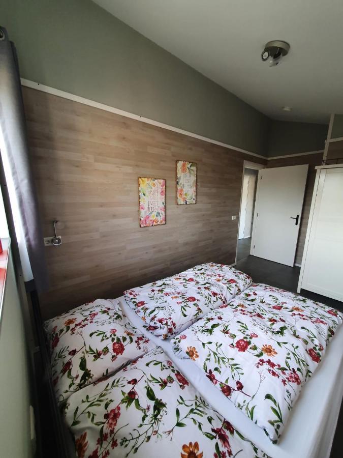 Luxe Vakantiebungalow Met Omheinde Tuin Voor Hond En Kinderen Dirkshorn Exterior foto