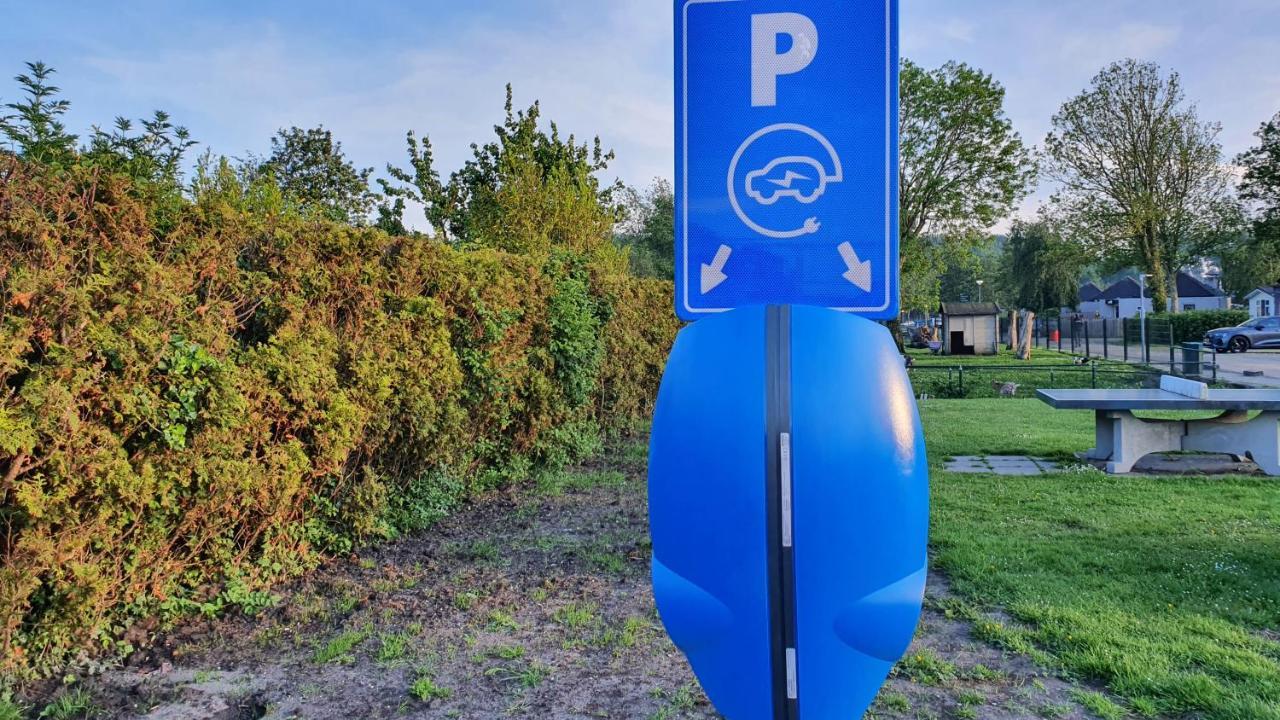 Luxe Vakantiebungalow Met Omheinde Tuin Voor Hond En Kinderen Dirkshorn Exterior foto