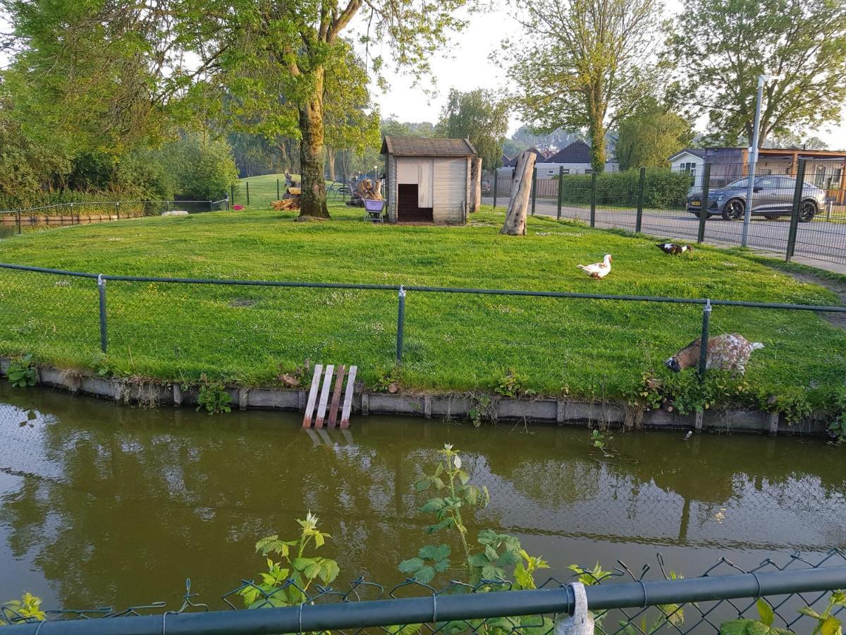 Luxe Vakantiebungalow Met Omheinde Tuin Voor Hond En Kinderen Dirkshorn Exterior foto