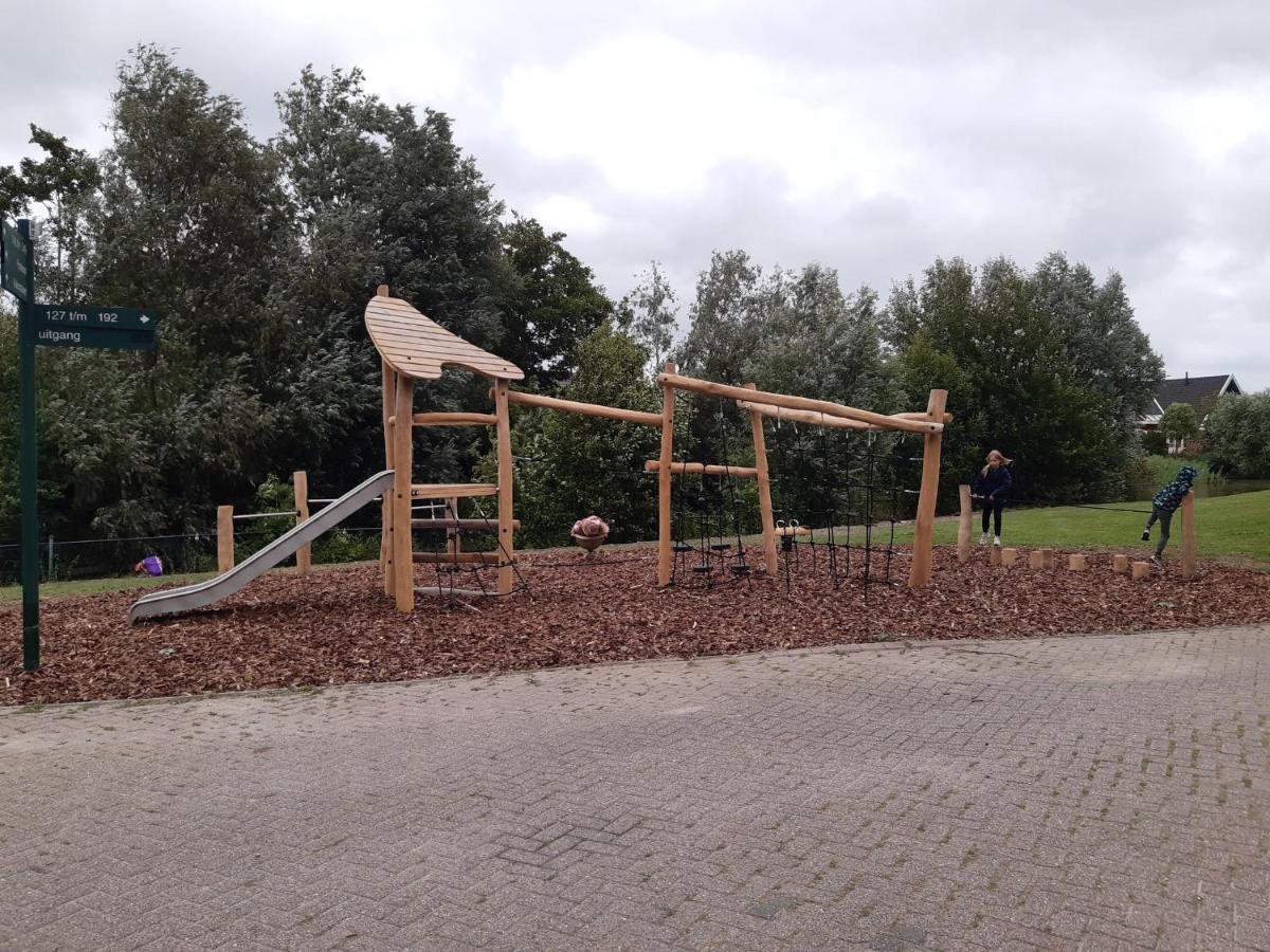 Luxe Vakantiebungalow Met Omheinde Tuin Voor Hond En Kinderen Dirkshorn Exterior foto