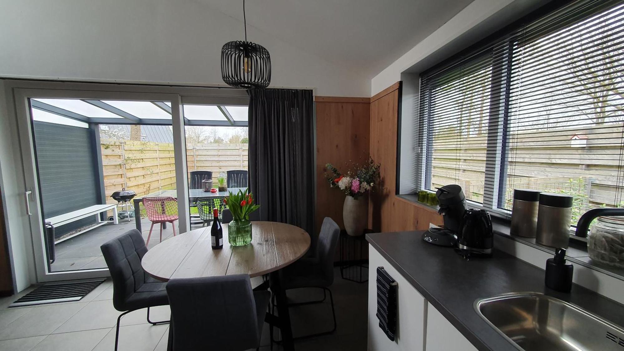 Luxe Vakantiebungalow Met Omheinde Tuin Voor Hond En Kinderen Dirkshorn Exterior foto